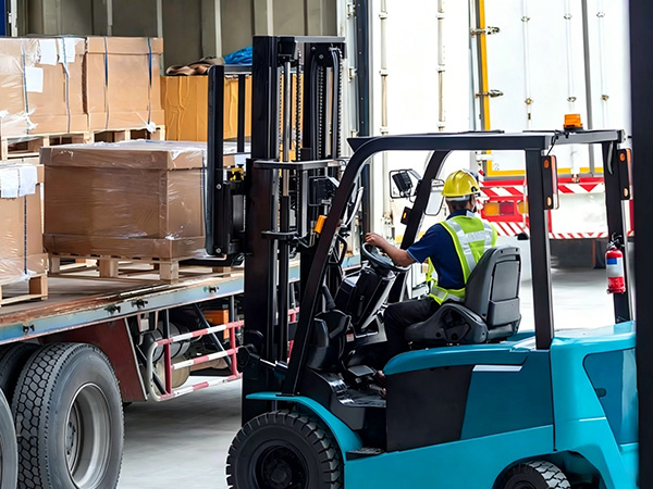 Forklift-Loading-Shot